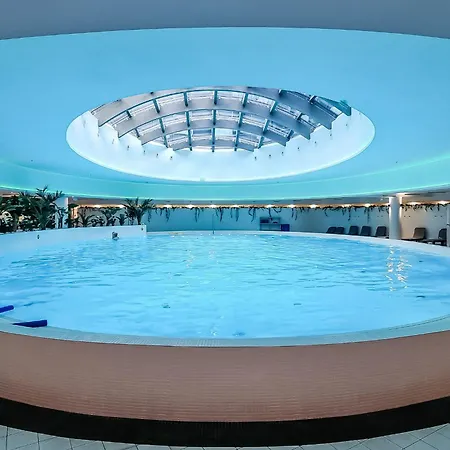 Hanza Tower No. 533 - 5th Floor, Balcony, Swimming Pool Apartament