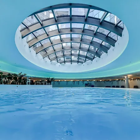 Ans Hanza Tower No 533 - Swimming Pool, Sauna, Jacuzzi, Viewing Terrace